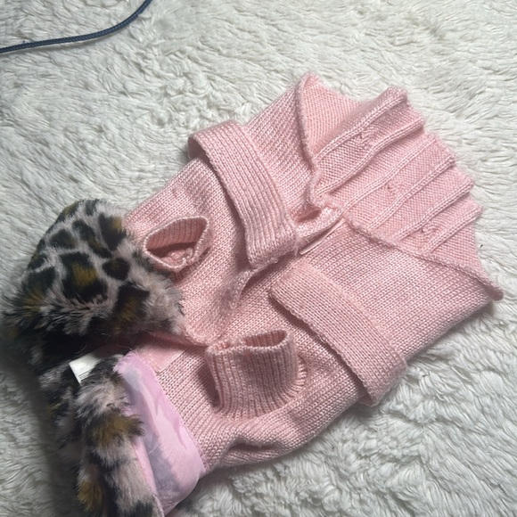 Sweater for 🐶❤️ - Picture 3 of 3